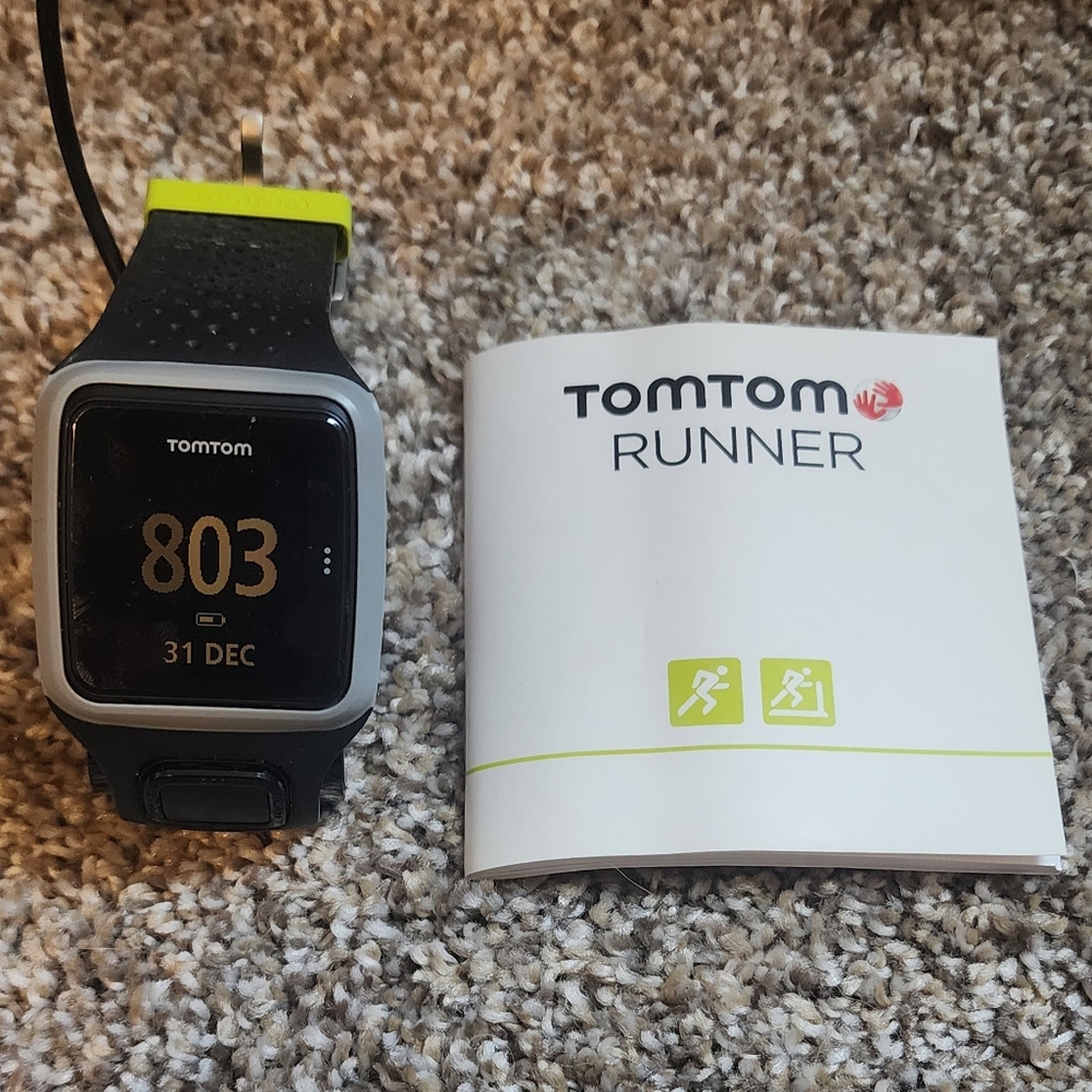 Tomtom water resistant runner watch